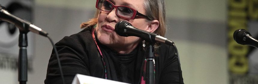Carrie Fisher suffers heart attack